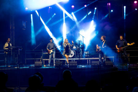 Anika Horvat 11.7 (17)